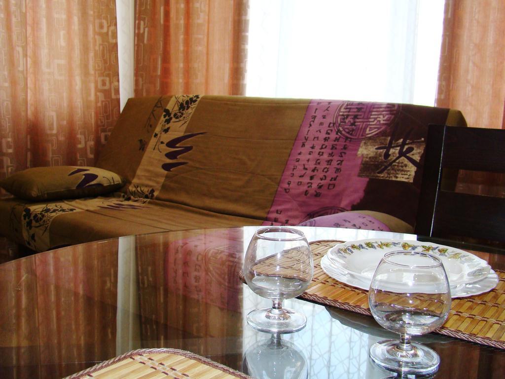 Pleasure Apartment Near Center Of Odessa Zewnętrze zdjęcie