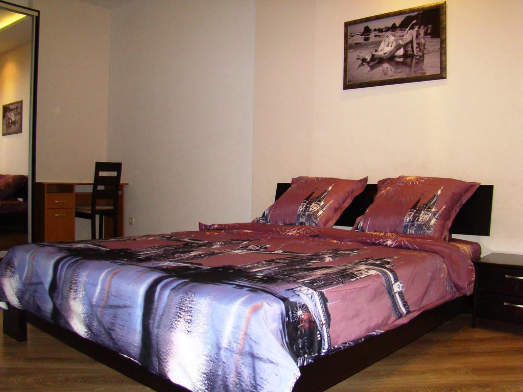 Pleasure Apartment Near Center Of Odessa Zewnętrze zdjęcie